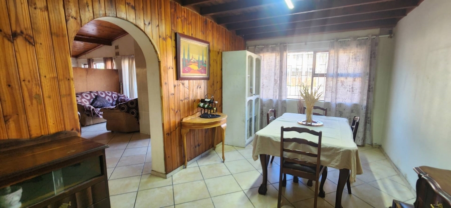 3 Bedroom Property for Sale in Bothasig Western Cape